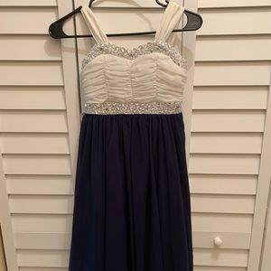 Xtraordinary junior bridesmaid dress size 8-girls